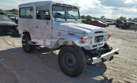 Buy New Toyota Land Cruiser White Car in Badagry in Lagos State Buy New Toyota Land Cruiser White Car in Badagry in Lagos State