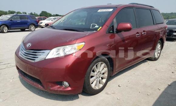 Acheter Neuf Voiture Toyota Sienna Rouge à Badagry, État de Lagos Acheter Neuf Voiture Toyota Sienna Rouge à Badagry, État de Lagos