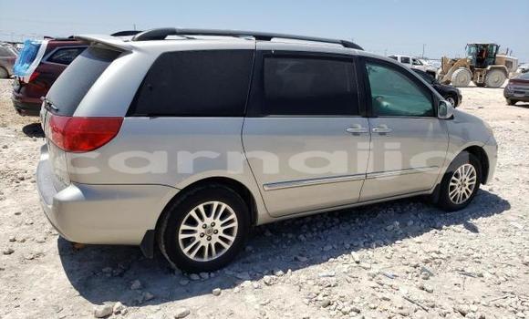 Buy New Toyota Sienna Silver Car in Badagry in Lagos State Buy New Toyota Sienna Silver Car in Badagry in Lagos State