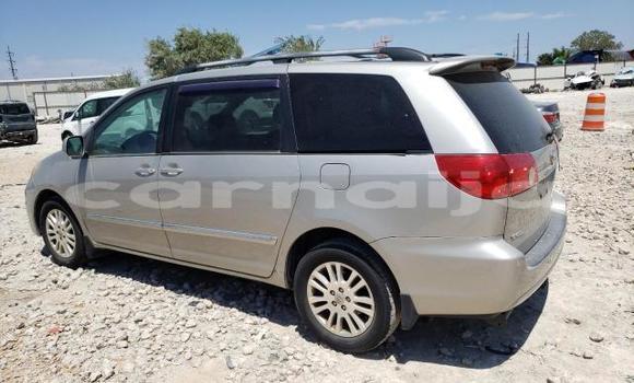 Buy New Toyota Sienna Silver Car in Badagry in Lagos State Buy New Toyota Sienna Silver Car in Badagry in Lagos State