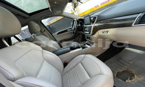 Acheter Occasion Voiture Mercedes-Benz 270D Blanc à Abuja, État de Lagos Acheter Occasion Voiture Mercedes-Benz 270D Blanc à Abuja, État de Lagos