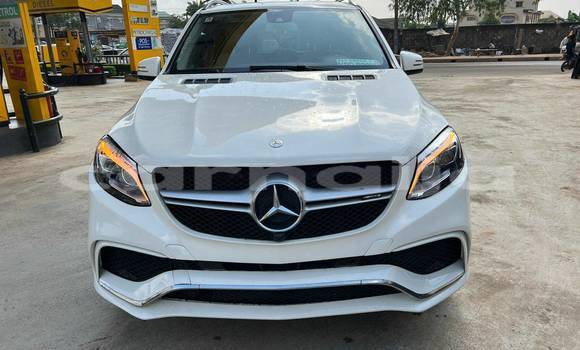 Acheter Occasion Voiture Mercedes-Benz 270D Blanc à Abuja, État de Lagos Acheter Occasion Voiture Mercedes-Benz 270D Blanc à Abuja, État de Lagos