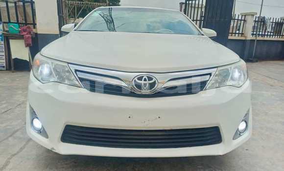 Acheter Occasion Voiture Toyota Camry Blanc à Abuja, État de Lagos Acheter Occasion Voiture Toyota Camry Blanc à Abuja, État de Lagos