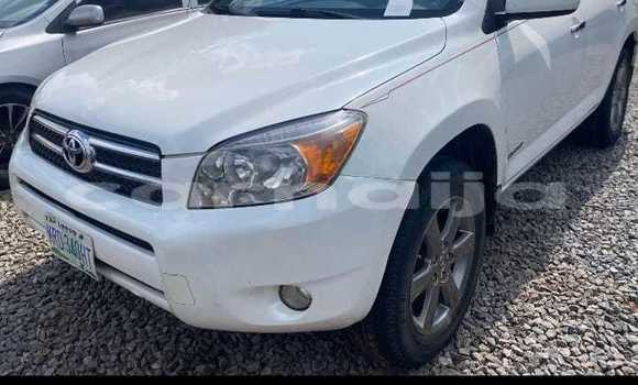 Buy Used Toyota RAV4 White Car in Abuja in Lagos State