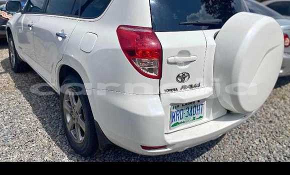 Acheter Occasion Voiture Toyota RAV4 Blanc à Abuja, État de Lagos Acheter Occasion Voiture Toyota RAV4 Blanc à Abuja, État de Lagos