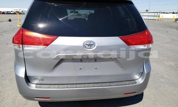Buy Used Toyota Sienna Other Car in Lagos in Lagos State
