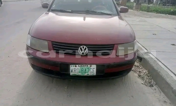Acheter Occasion Voiture Volkswagen Passat Rouge à Lagos, État de Lagos Acheter Occasion Voiture Volkswagen Passat Rouge à Lagos, État de Lagos