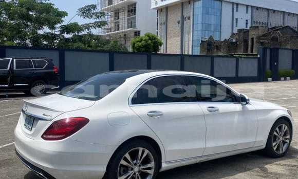 Acheter Occasion Voiture Mercedes-Benz C–Class Blanc à Abuja, État de Lagos Acheter Occasion Voiture Mercedes-Benz C–Class Blanc à Abuja, État de Lagos