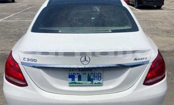 Acheter Occasion Voiture Mercedes-Benz C–Class Blanc à Abuja, État de Lagos Acheter Occasion Voiture Mercedes-Benz C–Class Blanc à Abuja, État de Lagos