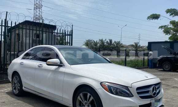 Acheter Occasion Voiture Mercedes-Benz C–Class Blanc à Abuja, État de Lagos Acheter Occasion Voiture Mercedes-Benz C–Class Blanc à Abuja, État de Lagos