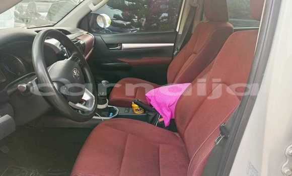 Acheter Occasion Voiture Toyota Hilux Blanc à Abuja, État de Lagos Acheter Occasion Voiture Toyota Hilux Blanc à Abuja, État de Lagos
