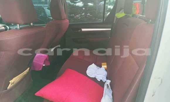 Acheter Occasion Voiture Toyota Hilux Blanc à Abuja, État de Lagos Acheter Occasion Voiture Toyota Hilux Blanc à Abuja, État de Lagos