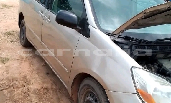 Buy Used Toyota Sienna Beige Car in Ikorodu in Lagos State Buy Used Toyota Sienna Beige Car in Ikorodu in Lagos State