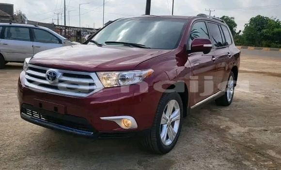 Acheter Occasion Voiture Toyota Highlander Rouge à Ikorodu, État de Lagos Acheter Occasion Voiture Toyota Highlander Rouge à Ikorodu, État de Lagos