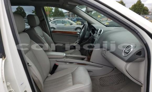 Acheter Occasion Voiture Mercedes-Benz ML–Class Blanc à Lagos, État de Lagos Acheter Occasion Voiture Mercedes-Benz ML–Class Blanc à Lagos, État de Lagos