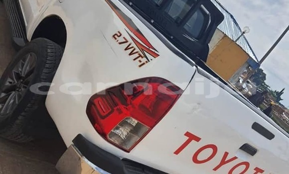 Acheter Occasion Voiture Toyota Hilux Blanc à Abuja, État de Lagos Acheter Occasion Voiture Toyota Hilux Blanc à Abuja, État de Lagos