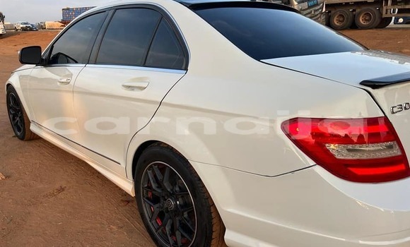 Buy Used Mercedes-Benz C-Classe White Car in Abuja in Lagos State Buy Used Mercedes-Benz C-Classe White Car in Abuja in Lagos State
