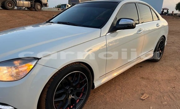 Buy Used Mercedes-Benz C-Classe White Car in Abuja in Lagos State Buy Used Mercedes-Benz C-Classe White Car in Abuja in Lagos State