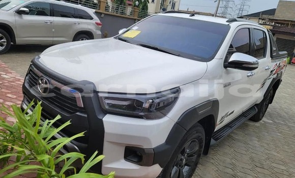 Acheter Occasion Voiture Toyota Hilux Blanc à Abuja, État de Lagos