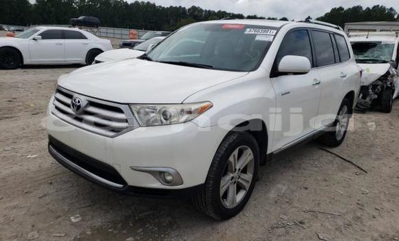 Acheter Occasion Voiture Toyota Highlander Blanc à Lagos, État de Lagos Acheter Occasion Voiture Toyota Highlander Blanc à Lagos, État de Lagos