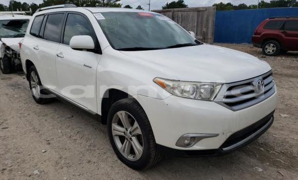 Acheter Occasion Voiture Toyota Highlander Blanc à Lagos, État de Lagos Acheter Occasion Voiture Toyota Highlander Blanc à Lagos, État de Lagos
