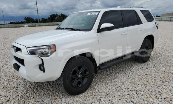 Acheter Neuf Voiture Toyota 4Runner Blanc à Badagry, État de Lagos Acheter Neuf Voiture Toyota 4Runner Blanc à Badagry, État de Lagos