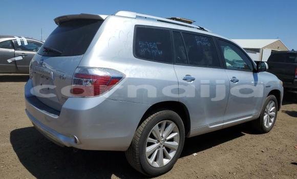 Buy New Toyota Highlander Silver Car in Badagry in Lagos State Buy New Toyota Highlander Silver Car in Badagry in Lagos State