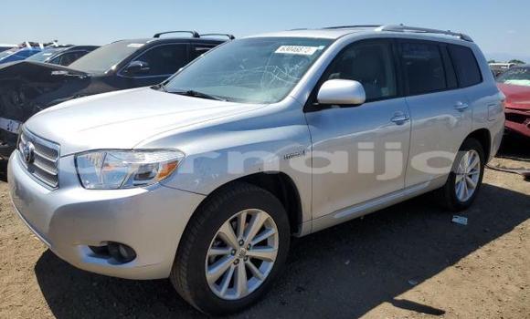 Buy New Toyota Highlander Silver Car in Badagry in Lagos State Buy New Toyota Highlander Silver Car in Badagry in Lagos State