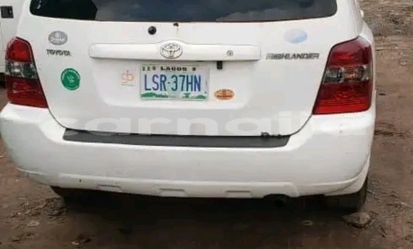 Acheter Occasion Voiture Toyota Highlander Blanc à Lagos, État de Lagos Acheter Occasion Voiture Toyota Highlander Blanc à Lagos, État de Lagos