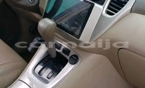 Acheter Occasion Voiture Toyota Highlander Blanc à Lagos, État de Lagos Acheter Occasion Voiture Toyota Highlander Blanc à Lagos, État de Lagos