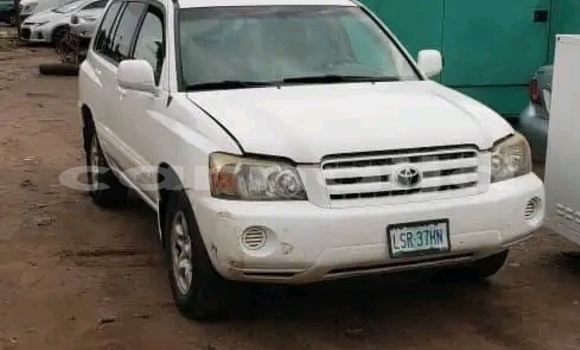 Acheter Occasion Voiture Toyota Highlander Blanc à Lagos, État de Lagos Acheter Occasion Voiture Toyota Highlander Blanc à Lagos, État de Lagos