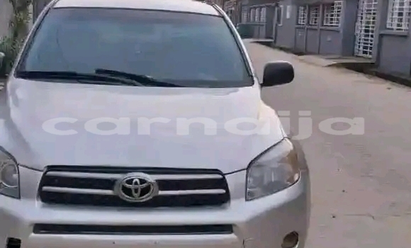 Acheter Occasion Voiture Toyota RAV4 Gris à Akure, État d'Ondo Acheter Occasion Voiture Toyota RAV4 Gris à Akure, État d'Ondo