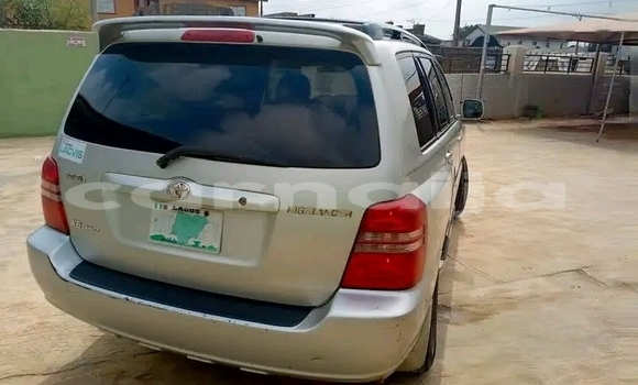 Buy Used Toyota Highlander Beige Car in Lagos in Lagos State Buy Used Toyota Highlander Beige Car in Lagos in Lagos State