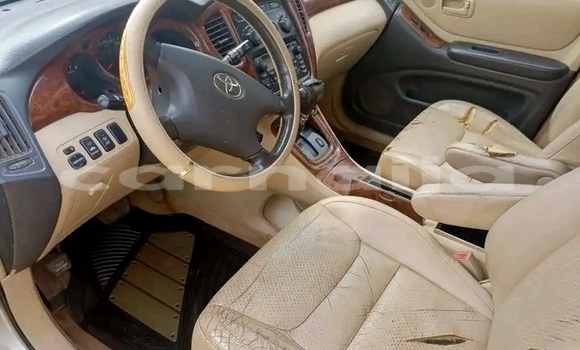 Buy Used Toyota Highlander Beige Car in Lagos in Lagos State Buy Used Toyota Highlander Beige Car in Lagos in Lagos State
