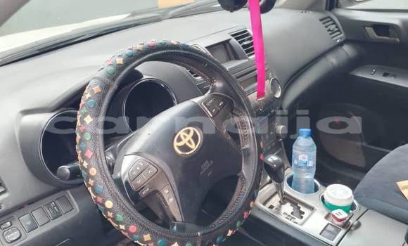 Buy Used Toyota Highlander White Car in Abuja in Lagos State Buy Used Toyota Highlander White Car in Abuja in Lagos State