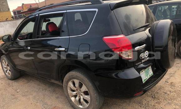 Acheter Occasion Voiture Toyota RAV4 Noir à Abuja, État de Lagos