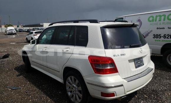Acheter Import Voiture Mercedes-Benz GLK–Class Blanc à Lagos, État de Lagos Acheter Import Voiture Mercedes-Benz GLK–Class Blanc à Lagos, État de Lagos