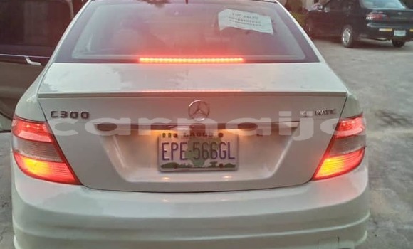 Acheter Occasion Voiture Mercedes-Benz C–Class Blanc à Abuja, État de Lagos Acheter Occasion Voiture Mercedes-Benz C–Class Blanc à Abuja, État de Lagos