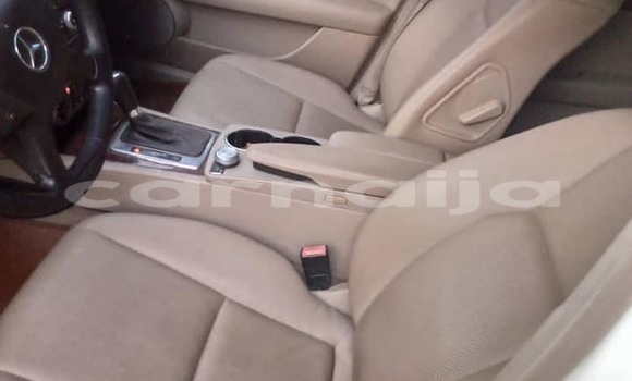 Acheter Occasion Voiture Mercedes-Benz C–Class Blanc à Abuja, État de Lagos Acheter Occasion Voiture Mercedes-Benz C–Class Blanc à Abuja, État de Lagos