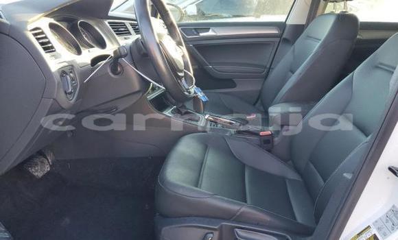 Acheter Neuf Voiture Volkswagen Golf Sportsvan Blanc à Badagry, État de Lagos Acheter Neuf Voiture Volkswagen Golf Sportsvan Blanc à Badagry, État de Lagos