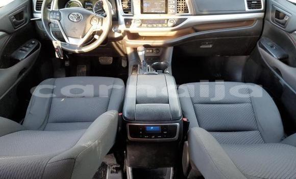 Buy New Toyota Highlander White Car in Badagry in Lagos State Buy New Toyota Highlander White Car in Badagry in Lagos State