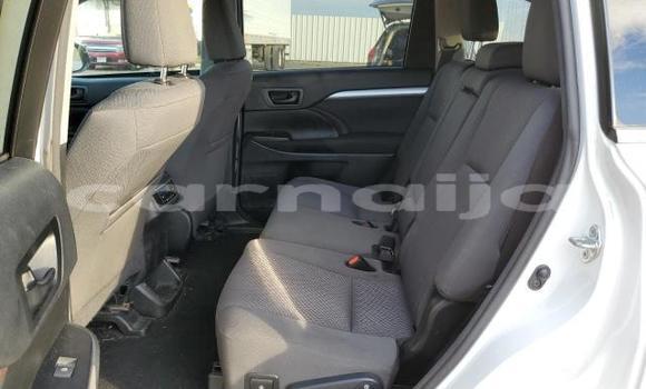 Buy New Toyota Highlander White Car in Badagry in Lagos State Buy New Toyota Highlander White Car in Badagry in Lagos State