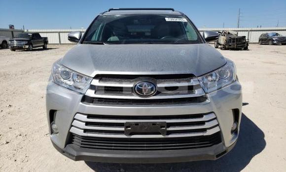 Buy New Toyota Highlander Silver Car in Badagry in Lagos State