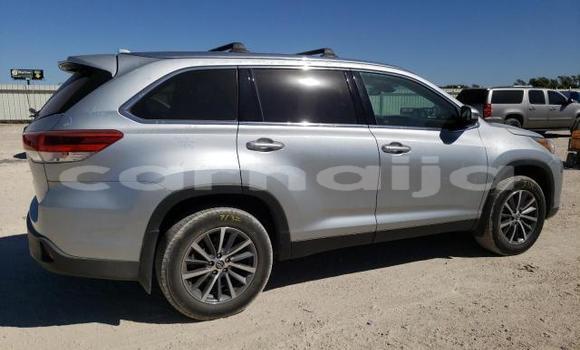 Buy New Toyota Highlander Silver Car in Badagry in Lagos State Buy New Toyota Highlander Silver Car in Badagry in Lagos State