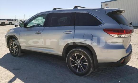 Buy New Toyota Highlander Silver Car in Badagry in Lagos State Buy New Toyota Highlander Silver Car in Badagry in Lagos State