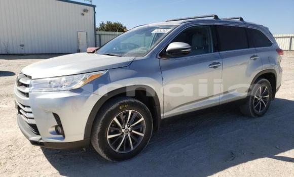 Buy New Toyota Highlander Silver Car in Badagry in Lagos State Buy New Toyota Highlander Silver Car in Badagry in Lagos State
