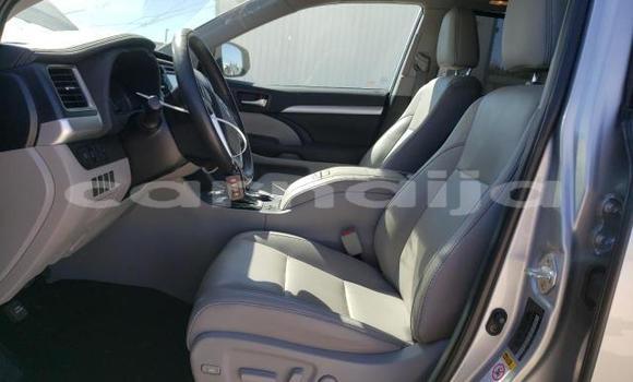 Buy New Toyota Highlander Silver Car in Badagry in Lagos State Buy New Toyota Highlander Silver Car in Badagry in Lagos State