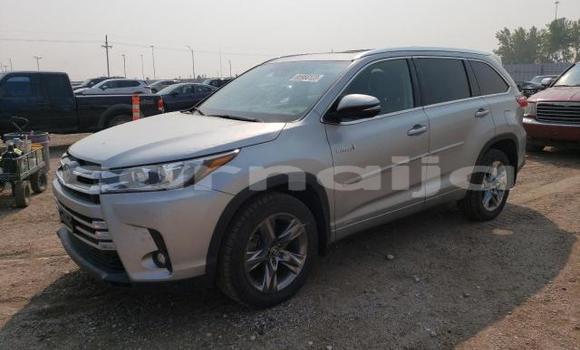 Buy New Toyota Highlander Silver Car in Badagry in Lagos State Buy New Toyota Highlander Silver Car in Badagry in Lagos State