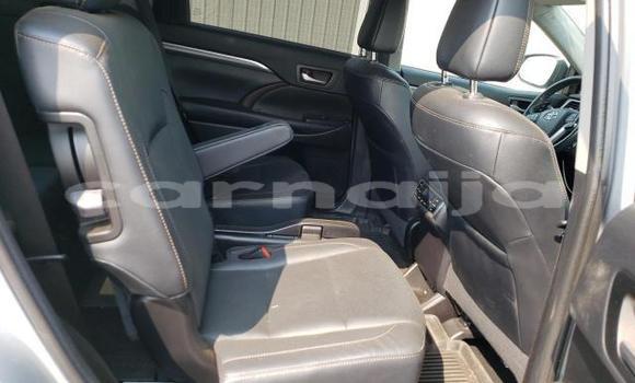 Buy New Toyota Highlander Silver Car in Badagry in Lagos State Buy New Toyota Highlander Silver Car in Badagry in Lagos State