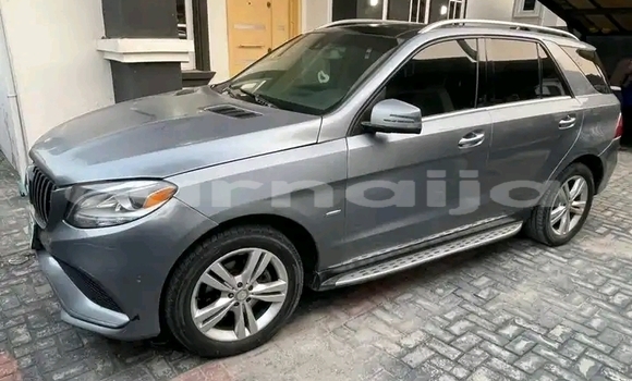 Acheter Occasion Voiture Mercedes-Benz ML–Class Gris à Lagos, État de Lagos Acheter Occasion Voiture Mercedes-Benz ML–Class Gris à Lagos, État de Lagos